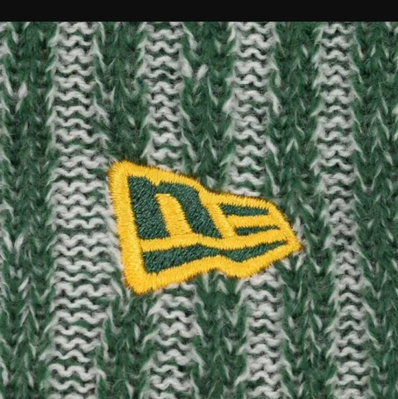 Green Bay Packers Knit Hat - Picture 5 of 6